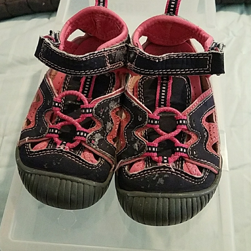 Osh Kosh water sandals